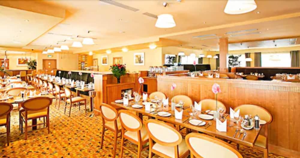 Maldron Hotel & Leisure Centre Limerick Junction Exteriör bild