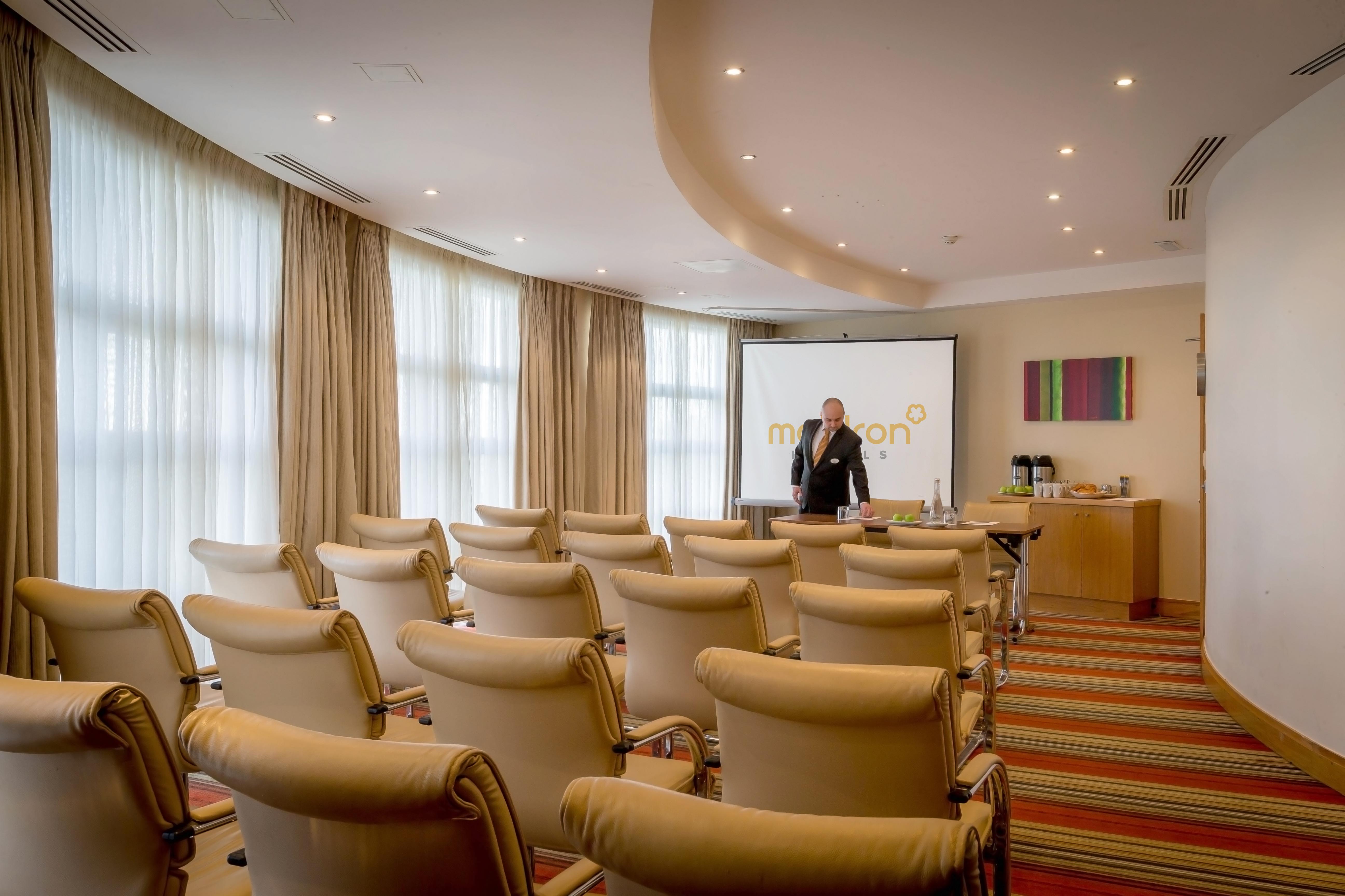 Maldron Hotel & Leisure Centre Limerick Junction Exteriör bild